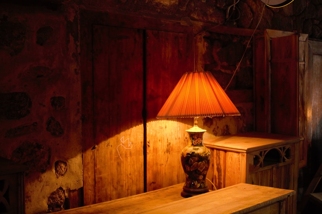 Photo Farmhouse Table Lamp